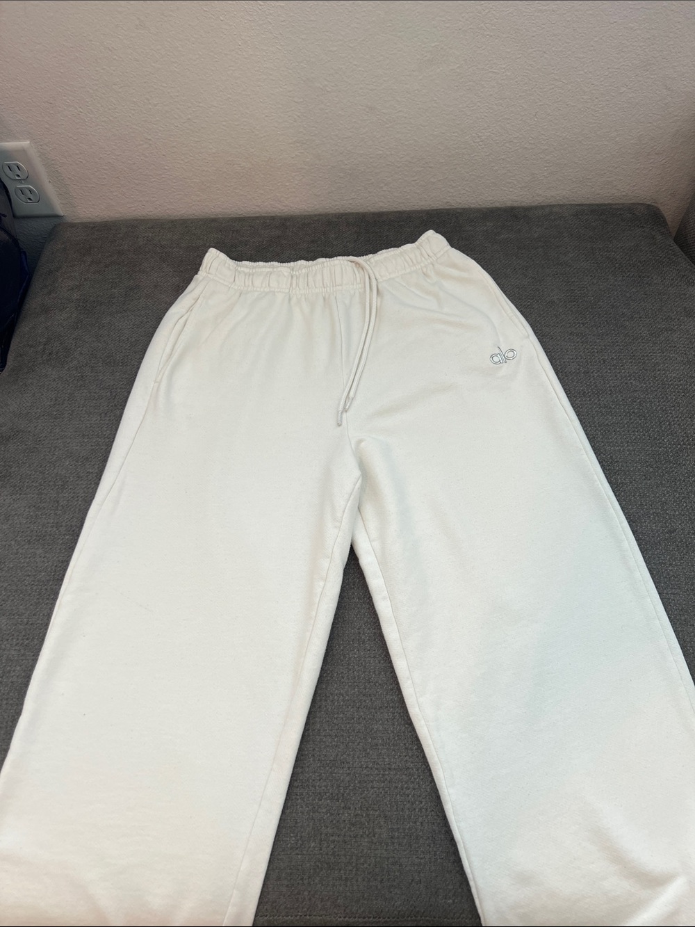 ALO Yoga Cream Wide-Leg Track Pants